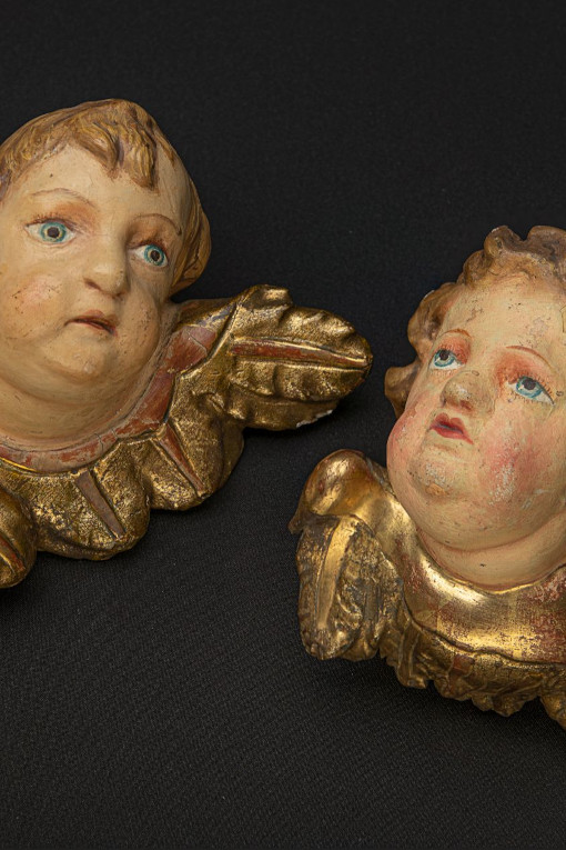 Barokk puttófej-pár a Hertelendy-gyűjteményből